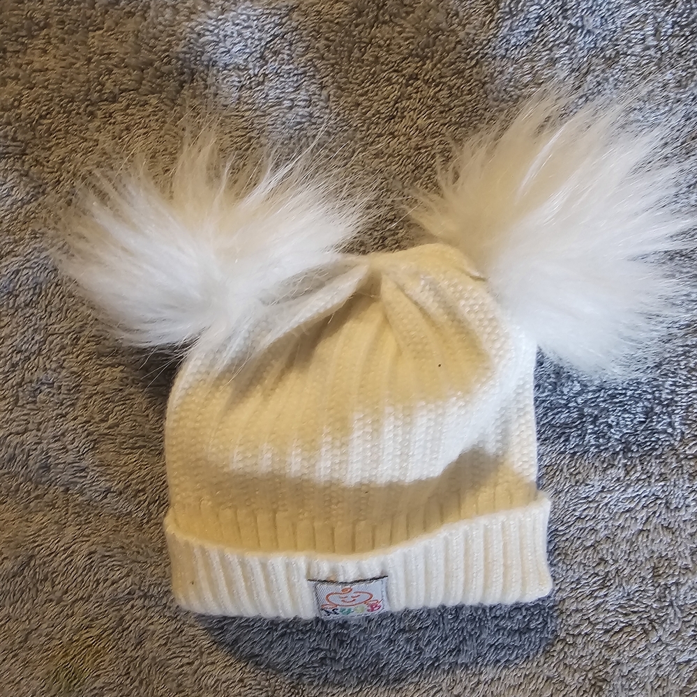 Baby Newborn Adorable Knit Winter Hat with Pom Pom Puffs Cream Pre-Owned